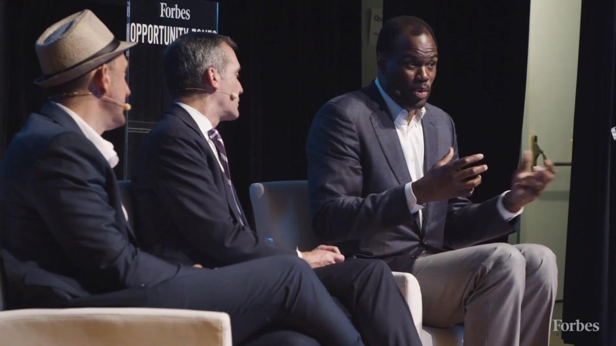 Fireside Chat: The Admiral & the Mayor | Opportunity Zones Summit 2019